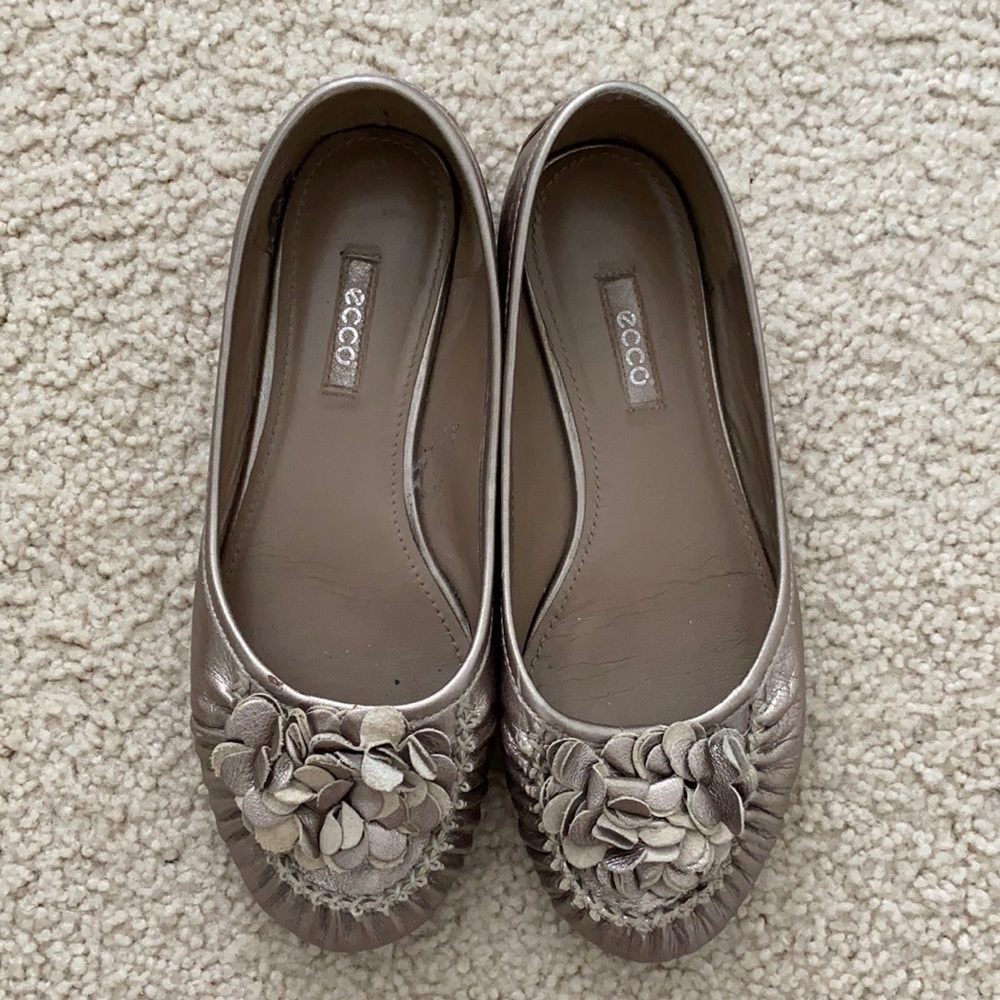 Ecco Metallic Taupe Floral Leather Ballet Flats